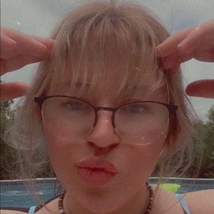 Meet your Posher, Brianna